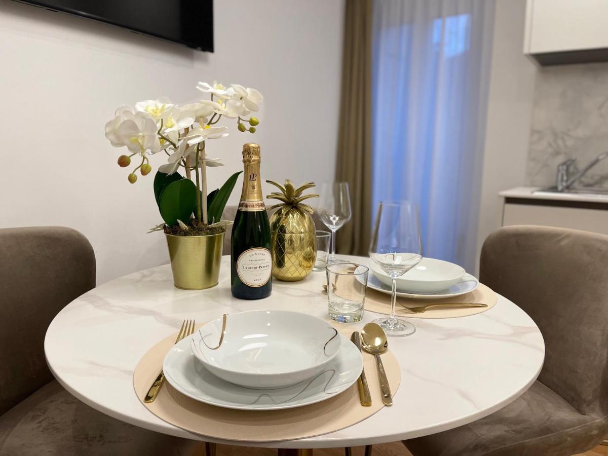 Bellagio Luxury Suites Apartments מראה חיצוני תמונה
