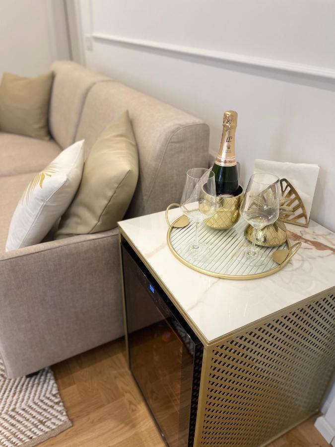 Bellagio Luxury Suites Apartments מראה חיצוני תמונה